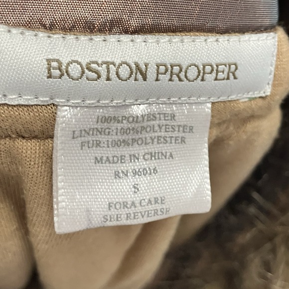 Boston Proper Faux Fur Vest Womens Size Small Boho Belted Western Festival - Picture 12 of 15